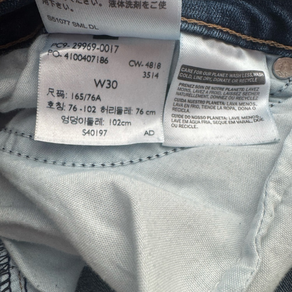 Levi’s Bermuda Jean Shorts Women’s size 30 - Picture 13 of 14